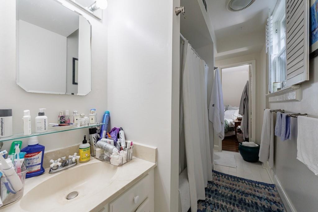 2260 Peachtree Road NW Unit B4