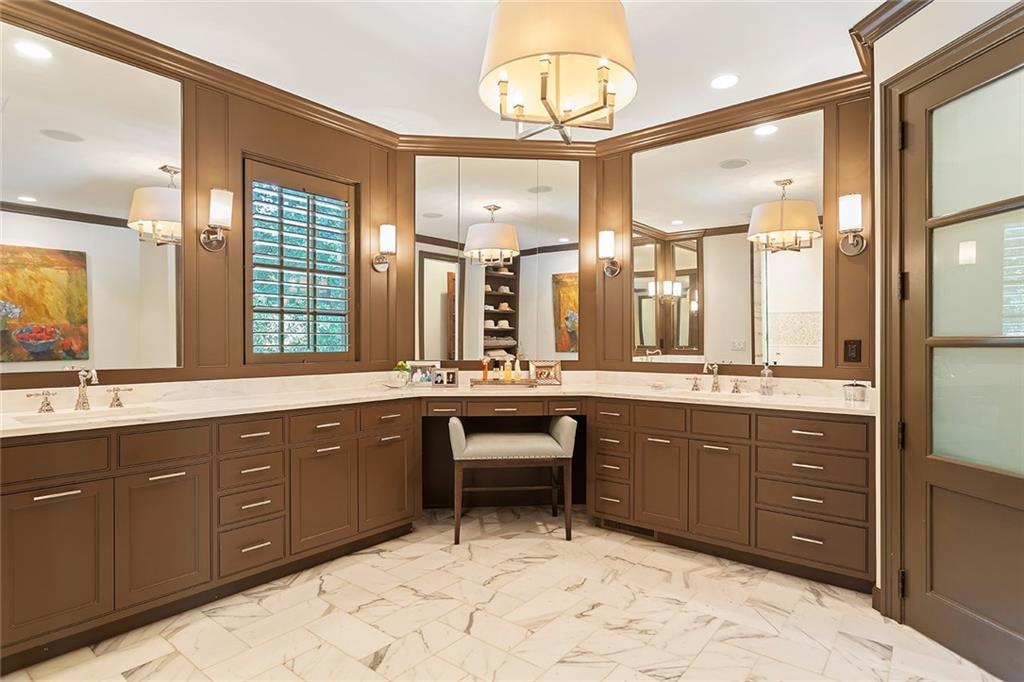 1016 Old Powers Ferry Road