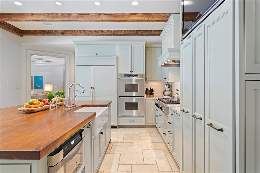 1016 Old Powers Ferry Road