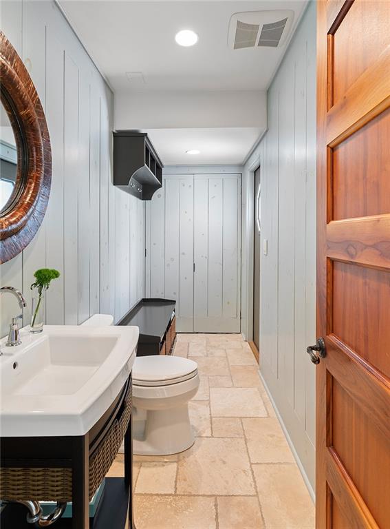 1016 Old Powers Ferry Road