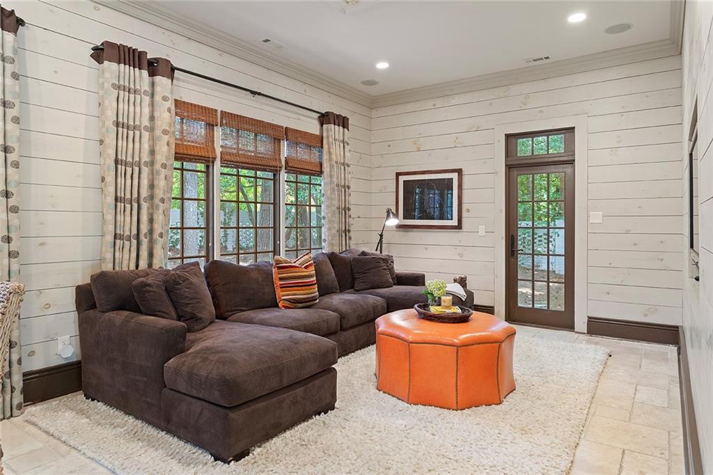 1016 Old Powers Ferry Road