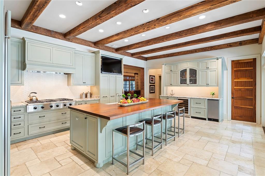 1016 Old Powers Ferry Road