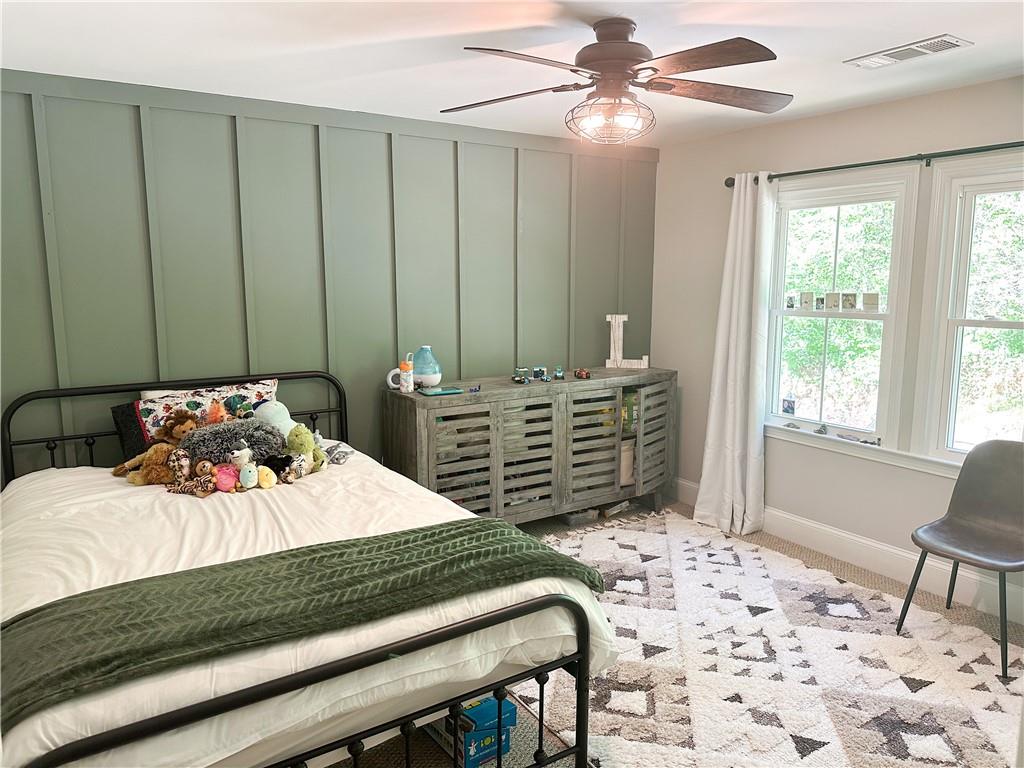 815 E Hembree Crossing