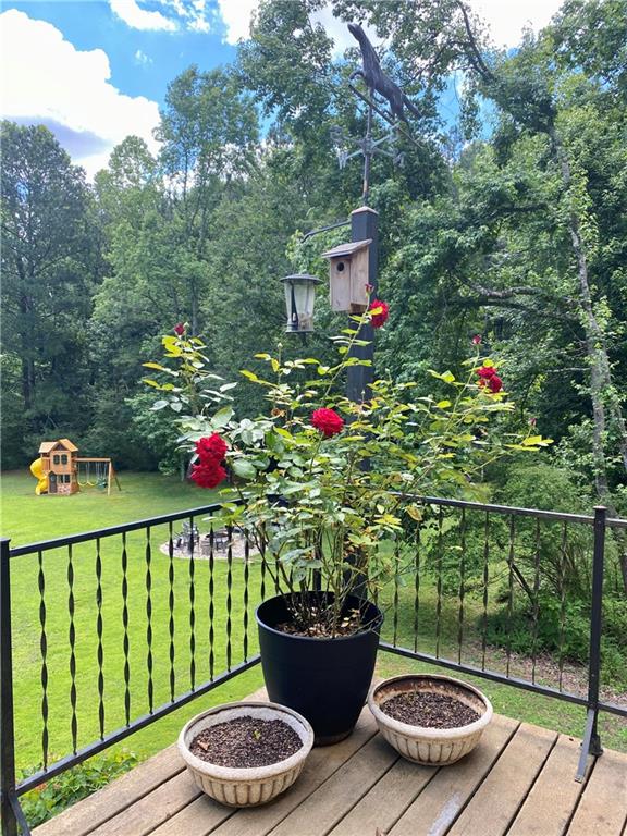 815 E Hembree Crossing