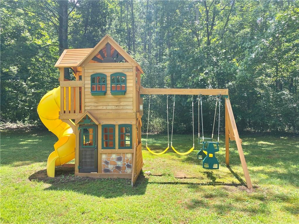 815 E Hembree Crossing