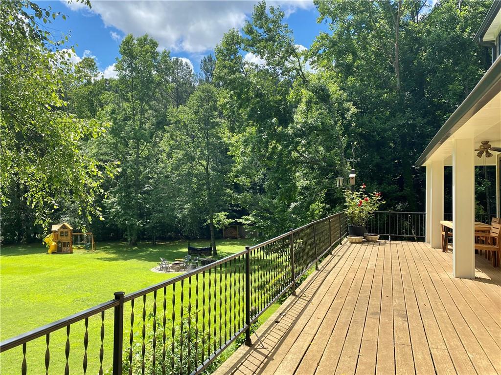 815 E Hembree Crossing