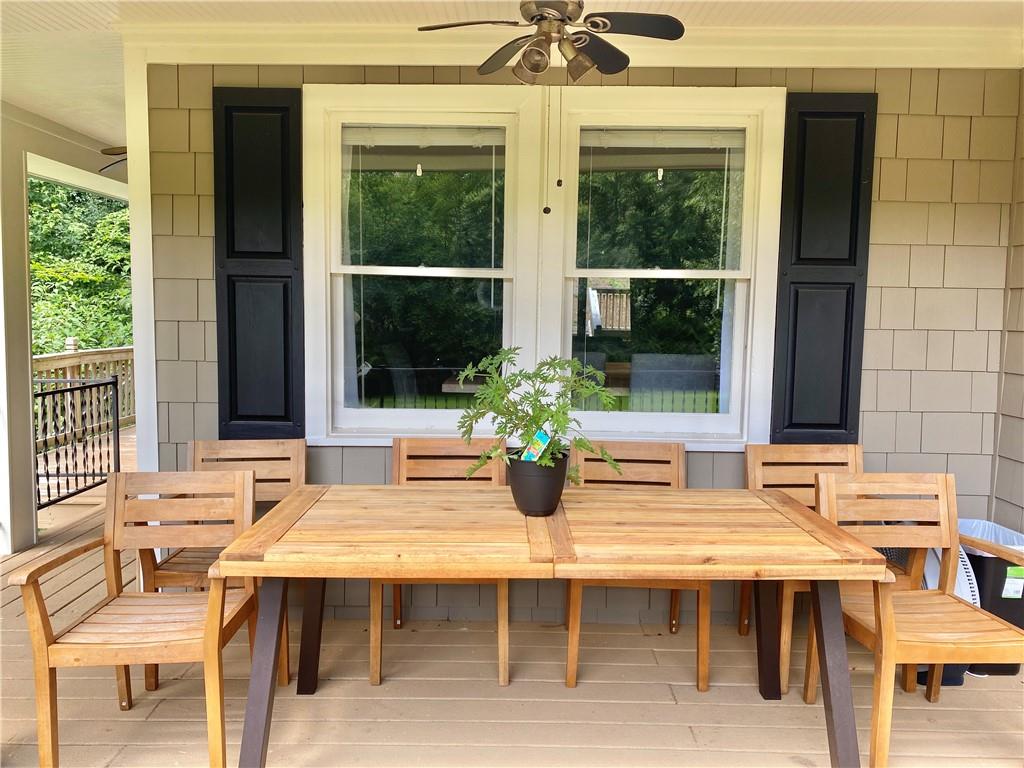 815 E Hembree Crossing