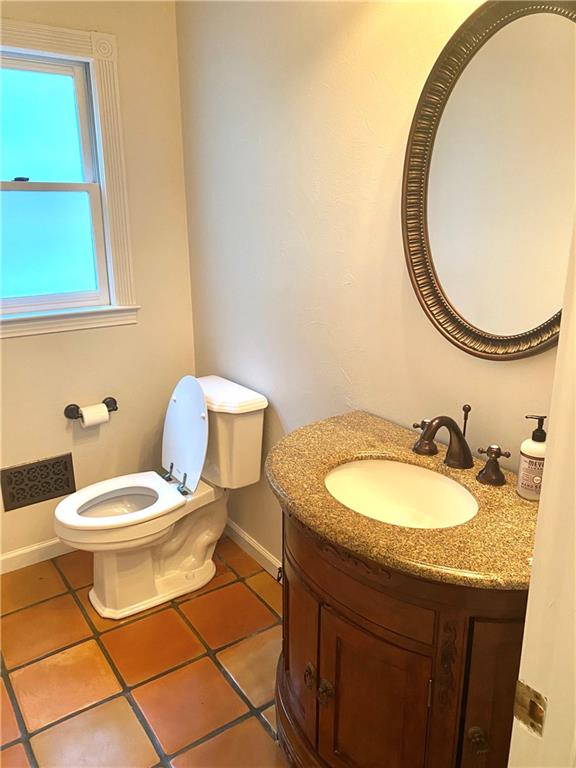 815 E Hembree Crossing