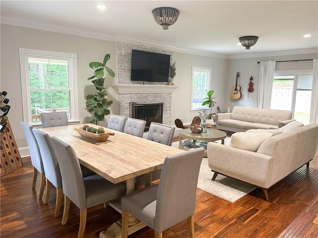 815 E Hembree Crossing