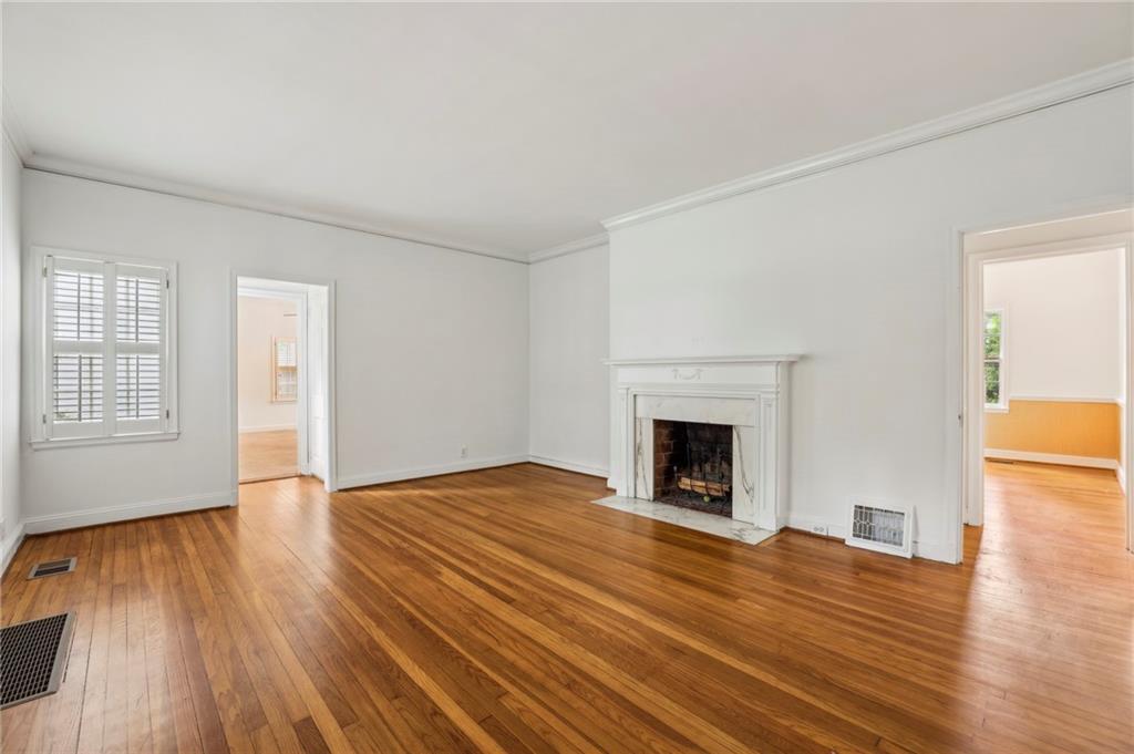 3533 Kingsboro Road NE