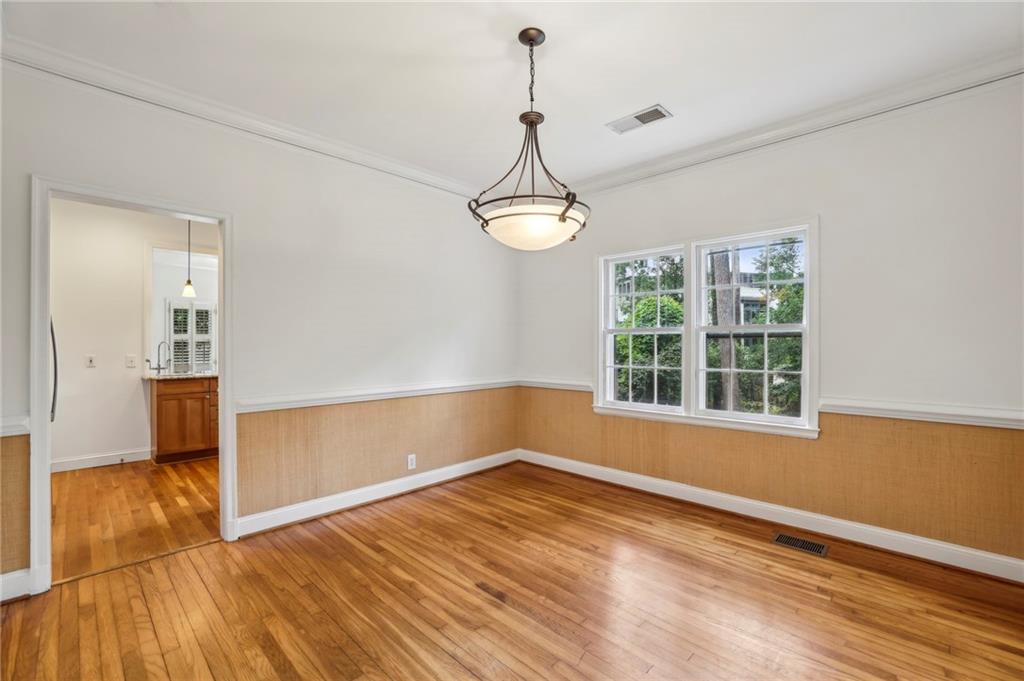 3533 Kingsboro Road NE