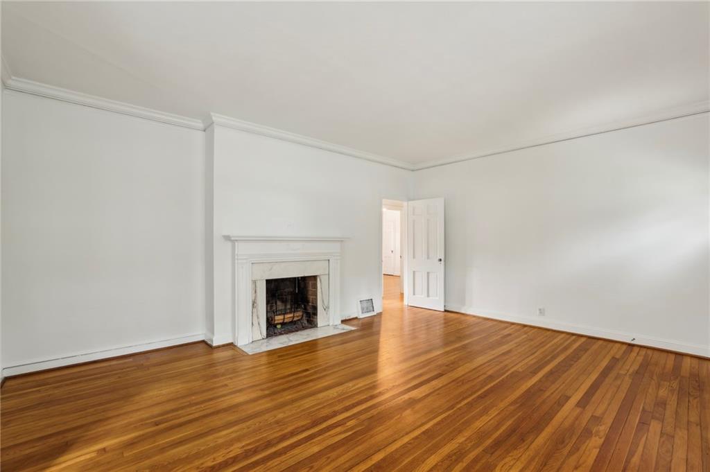 3533 Kingsboro Road NE