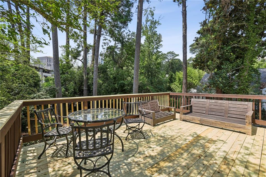 3533 Kingsboro Road NE