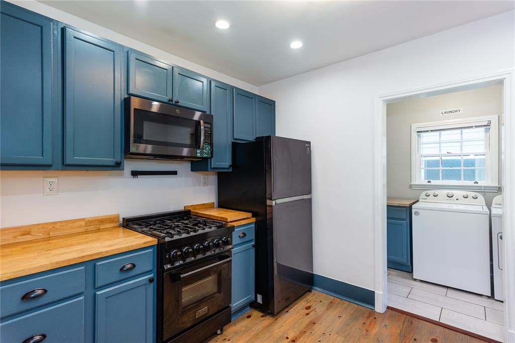 958 Forrest Boulevard