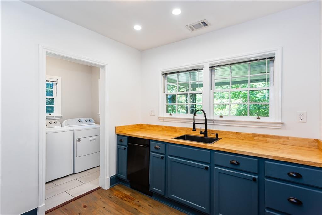 958 Forrest Boulevard