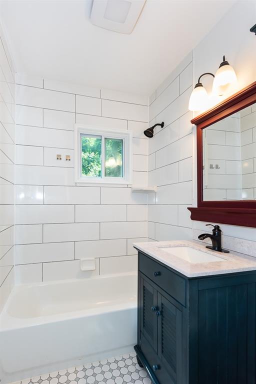 958 Forrest Boulevard