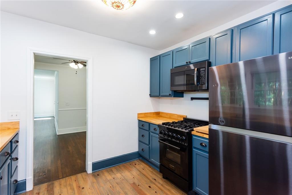 958 Forrest Boulevard