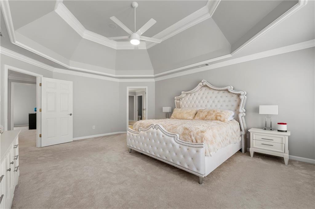 2283 Edgemere Lake Circle