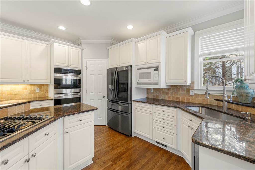 2283 Edgemere Lake Circle