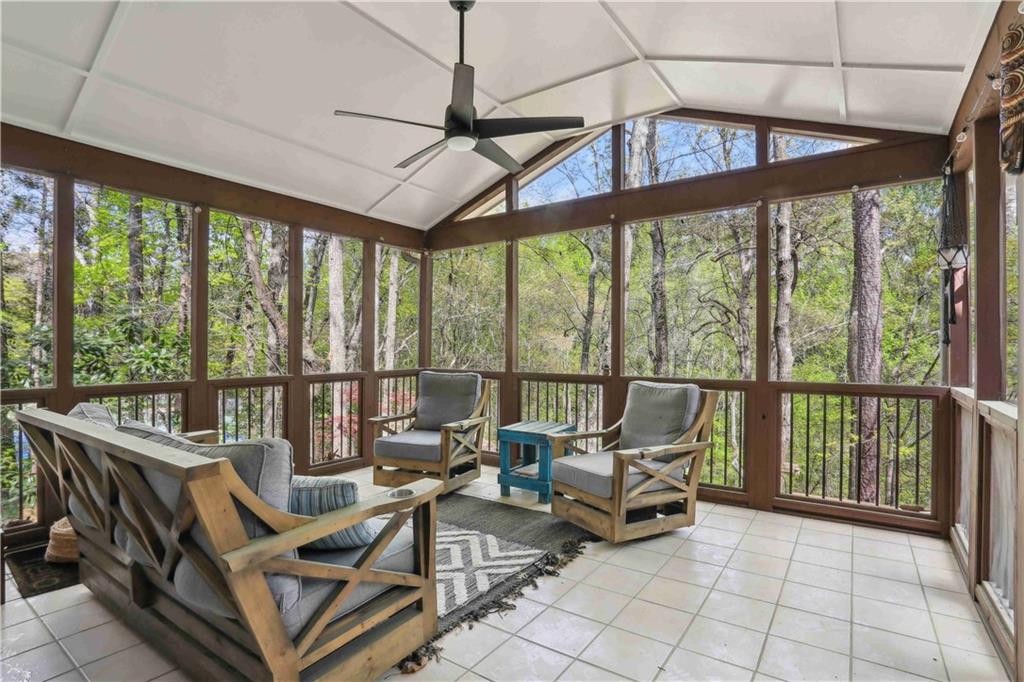 2283 Edgemere Lake Circle