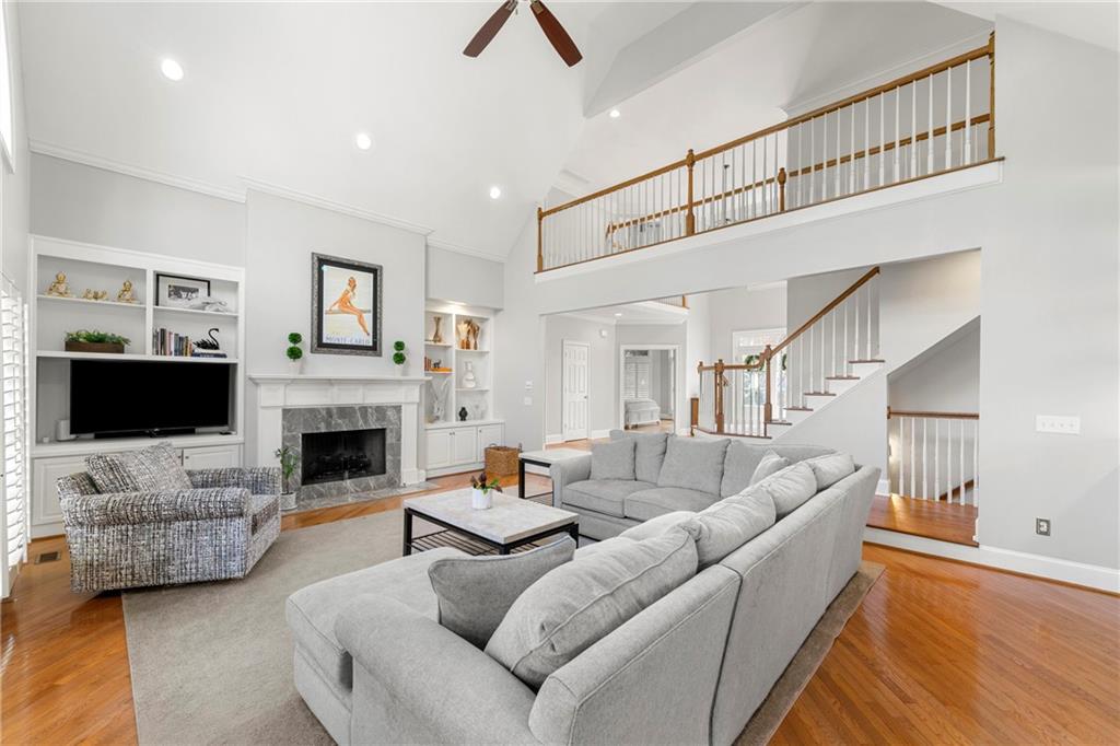 2283 Edgemere Lake Circle