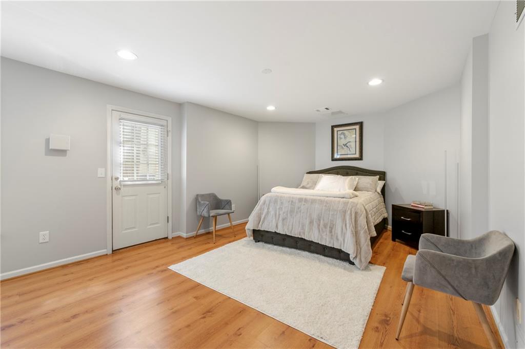 2283 Edgemere Lake Circle