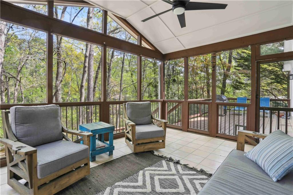 2283 Edgemere Lake Circle