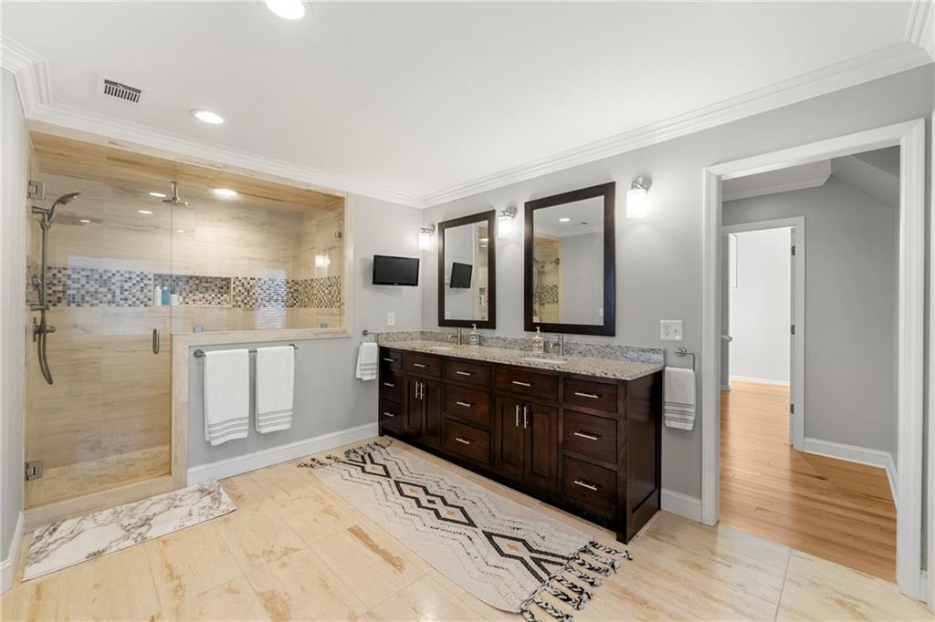 2283 Edgemere Lake Circle