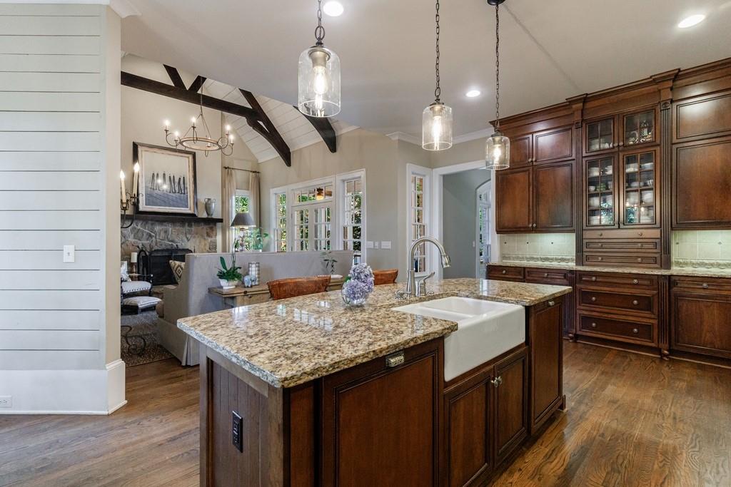 1412 Lanier Manor NE