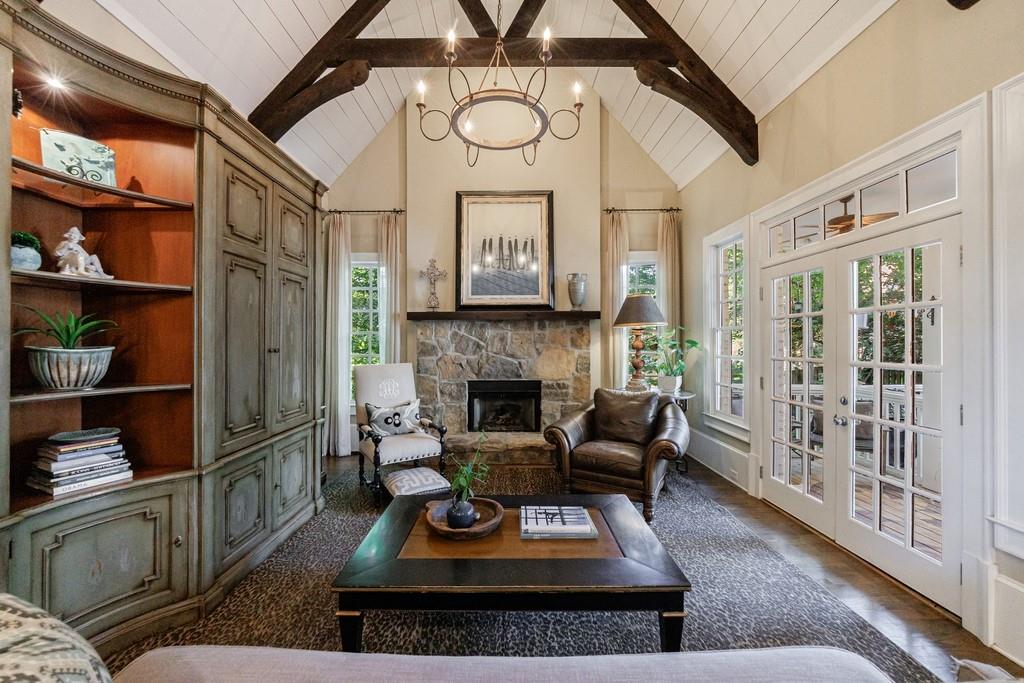 1412 Lanier Manor NE