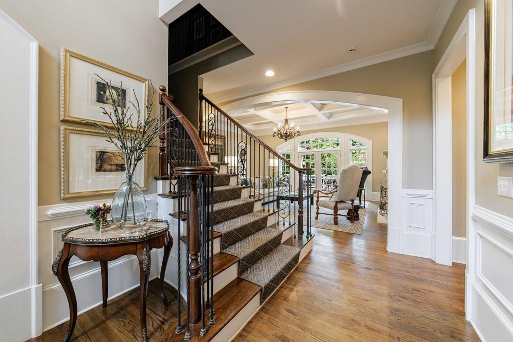 1412 Lanier Manor NE