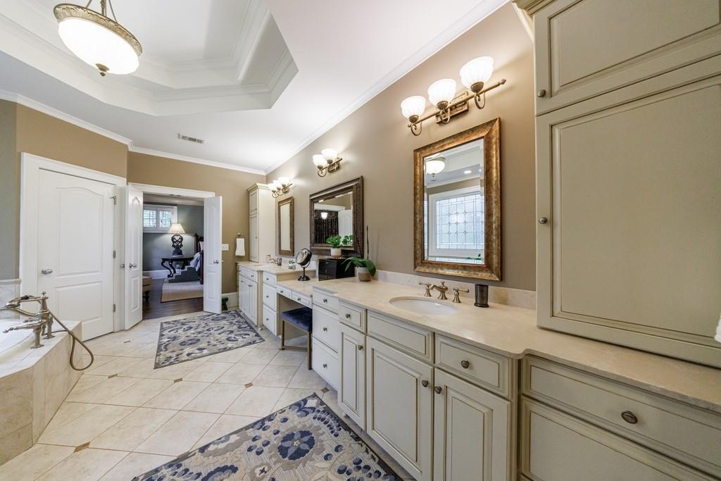 1412 Lanier Manor NE