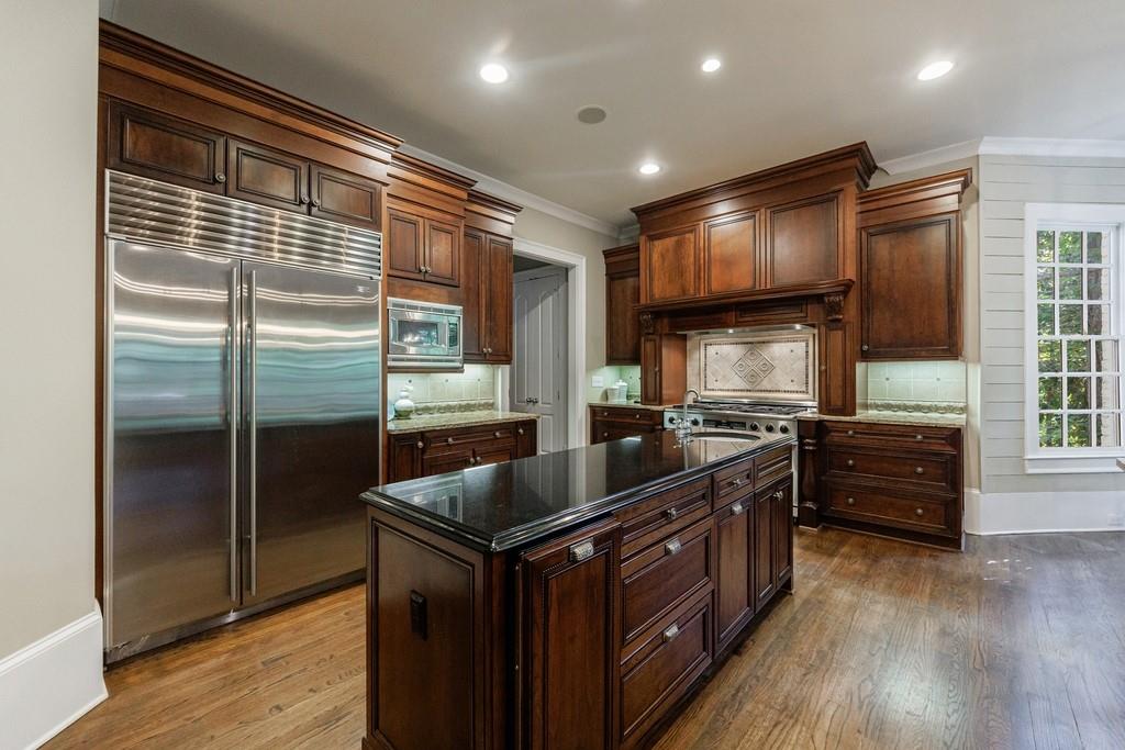 1412 Lanier Manor NE