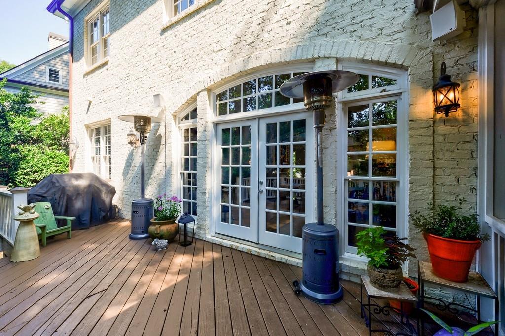 1412 Lanier Manor NE