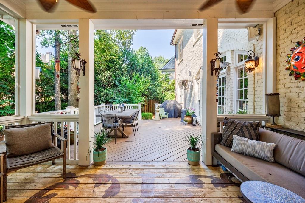 1412 Lanier Manor NE