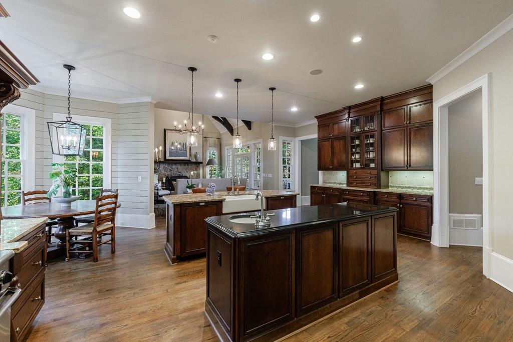 1412 Lanier Manor NE