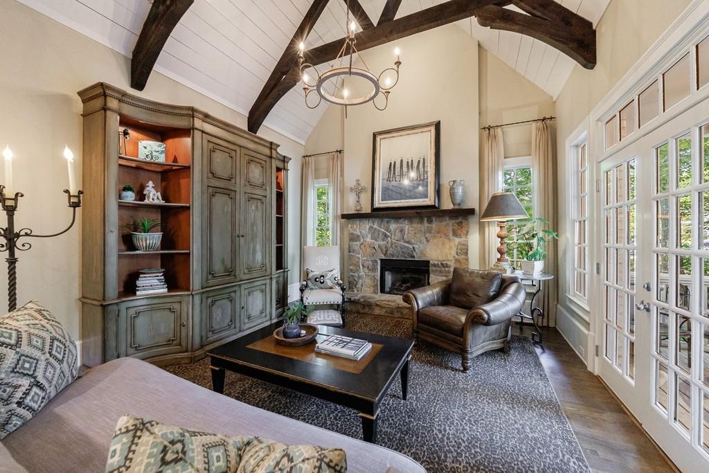 1412 Lanier Manor NE