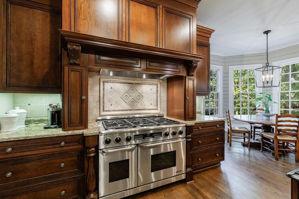 1412 Lanier Manor NE