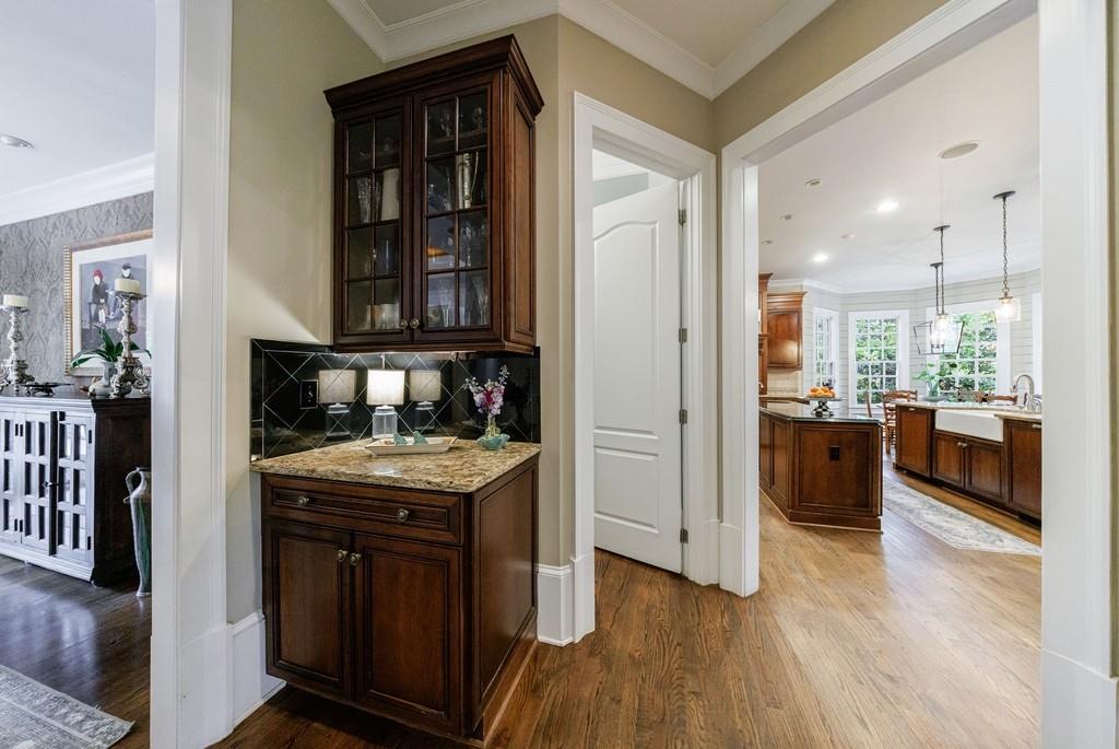 1412 Lanier Manor NE