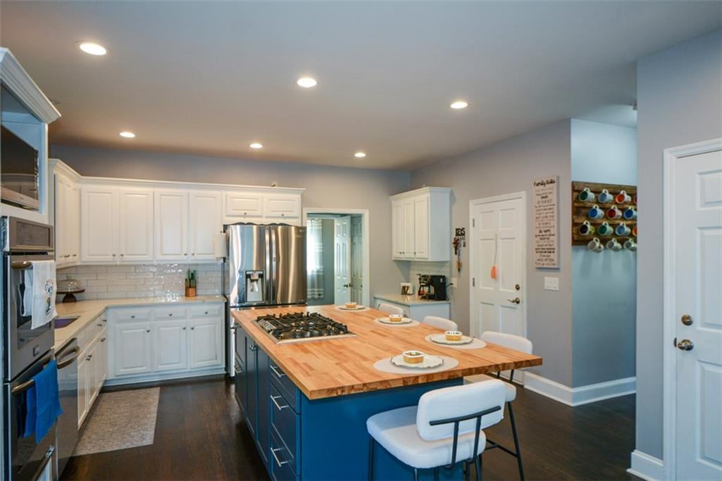 3090 Birchton Street