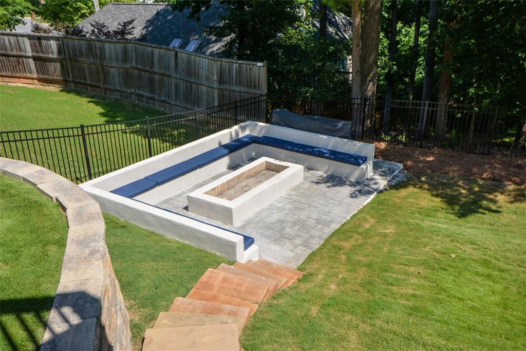 3090 Birchton Street