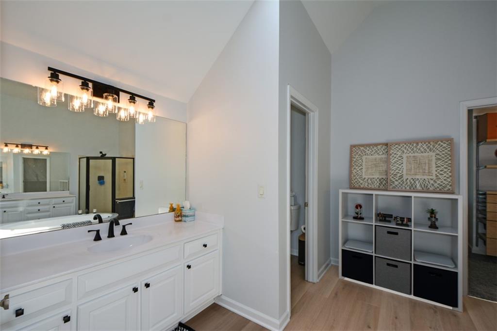 3090 Birchton Street