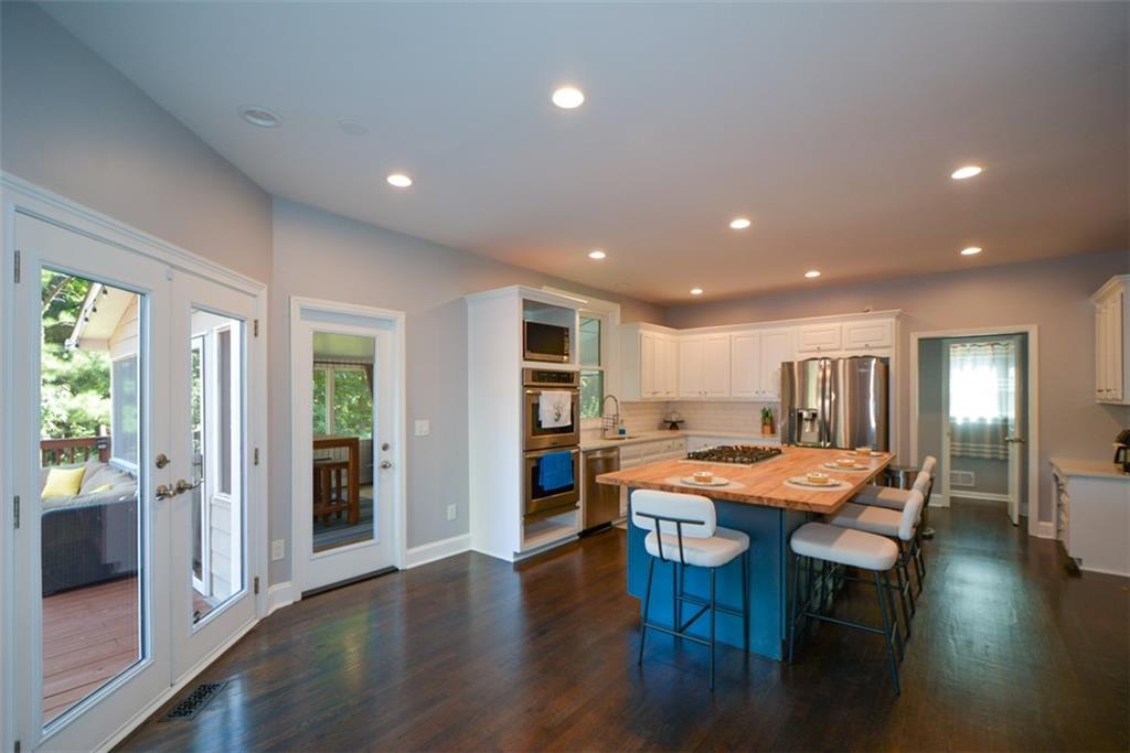 3090 Birchton Street