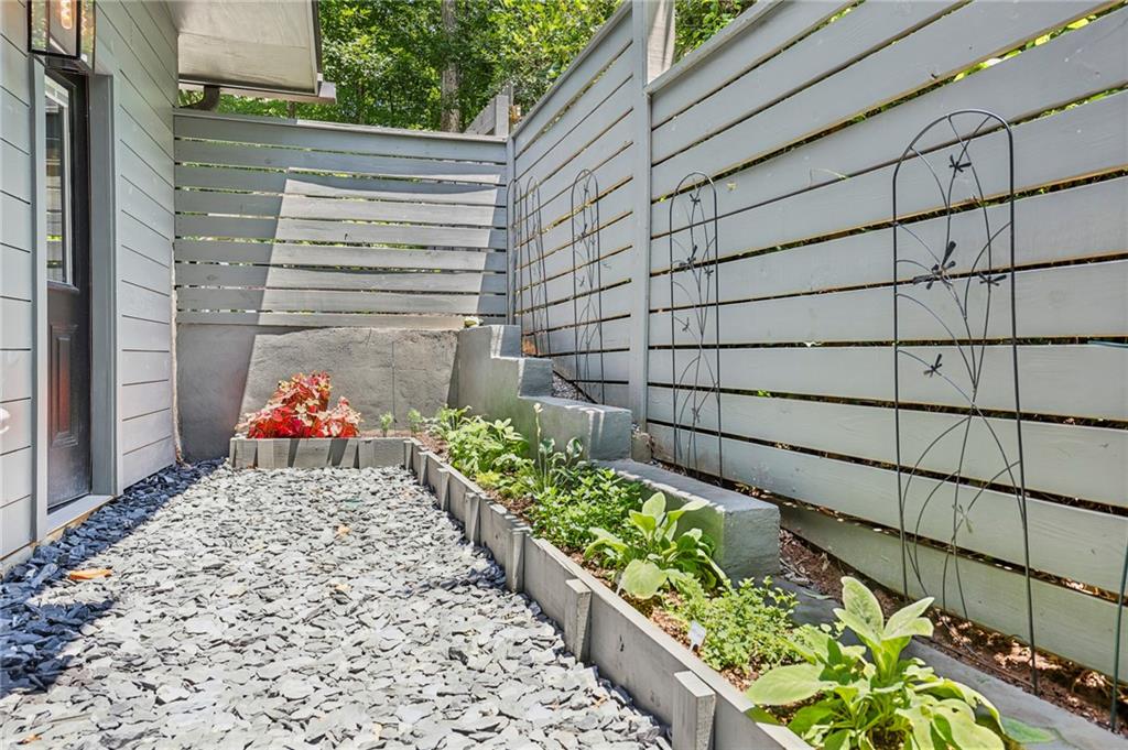 1060 Winding Creek Trail