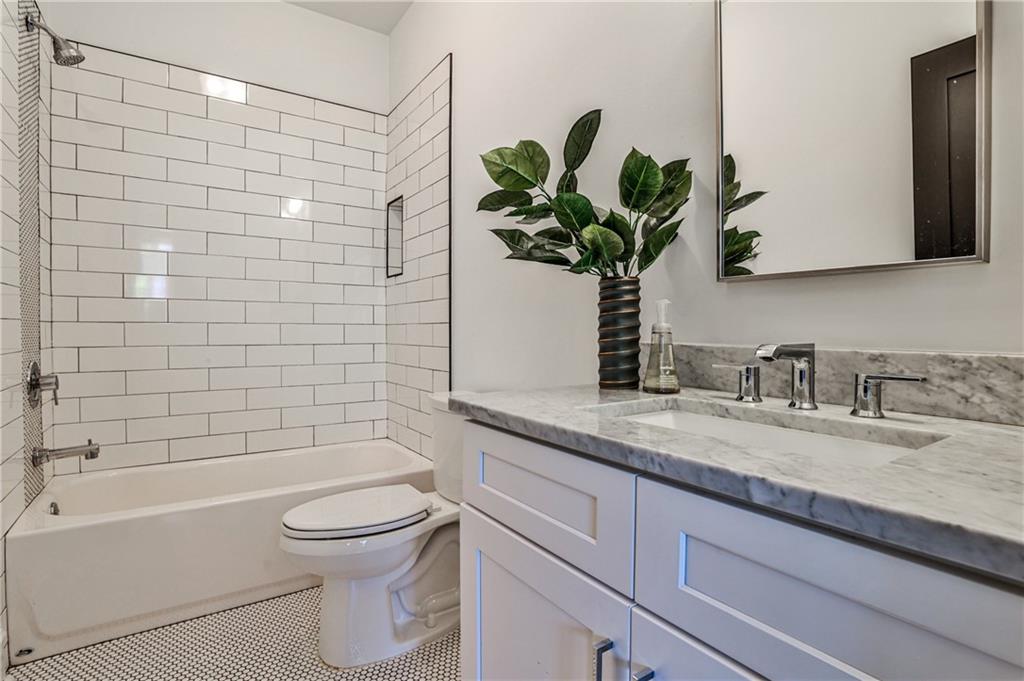 467 Burlington Road NE