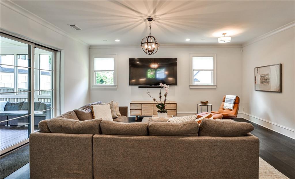 467 Burlington Road NE