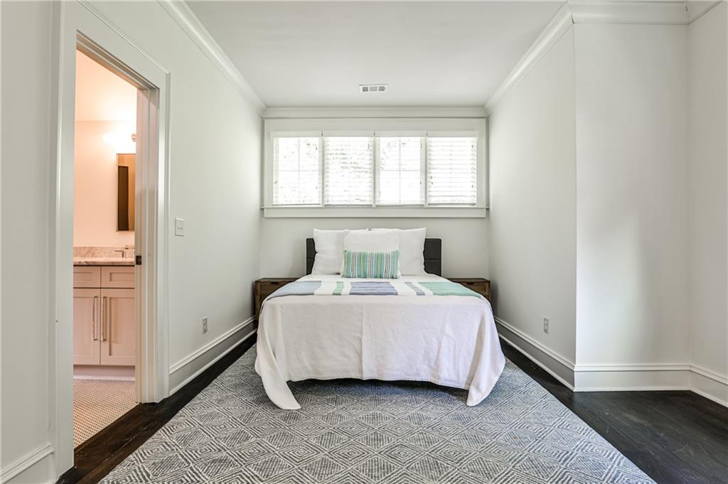 467 Burlington Road NE