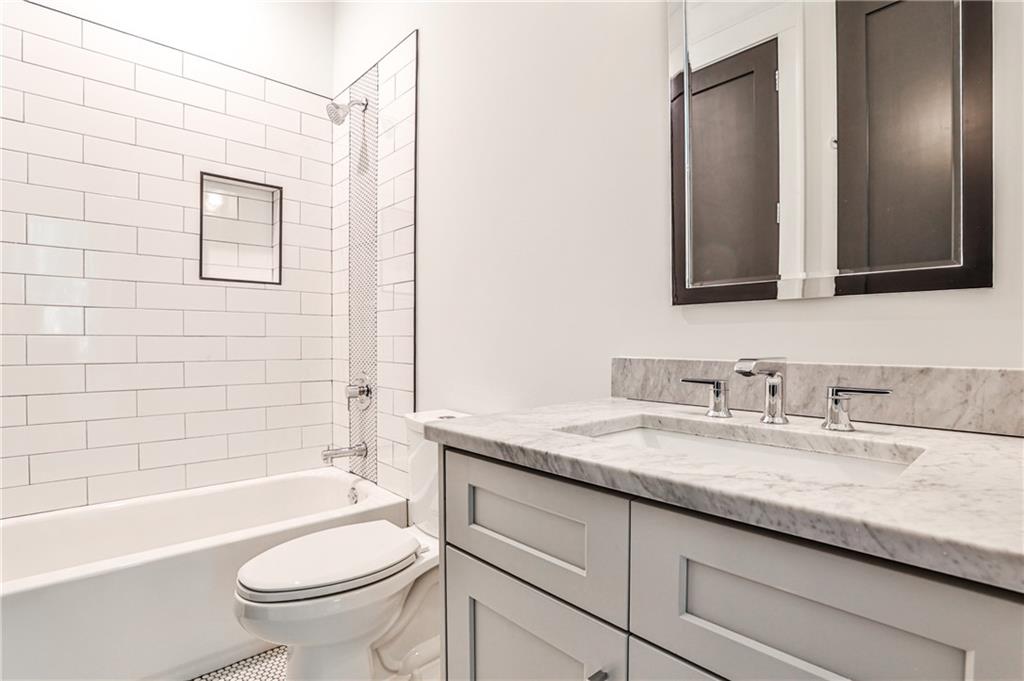 467 Burlington Road NE