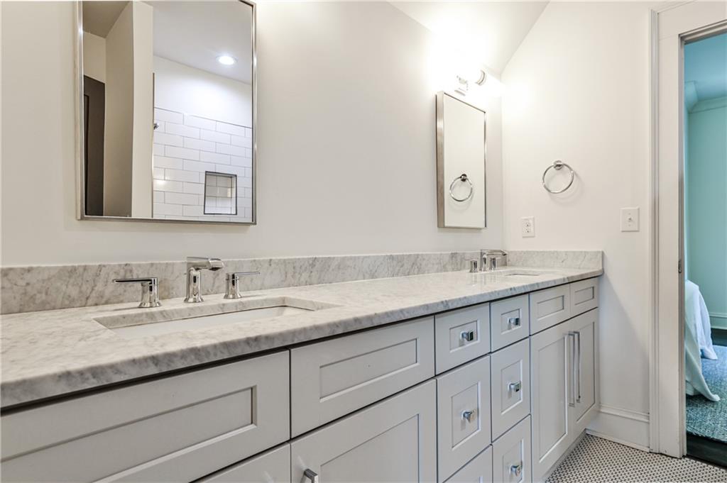 467 Burlington Road NE