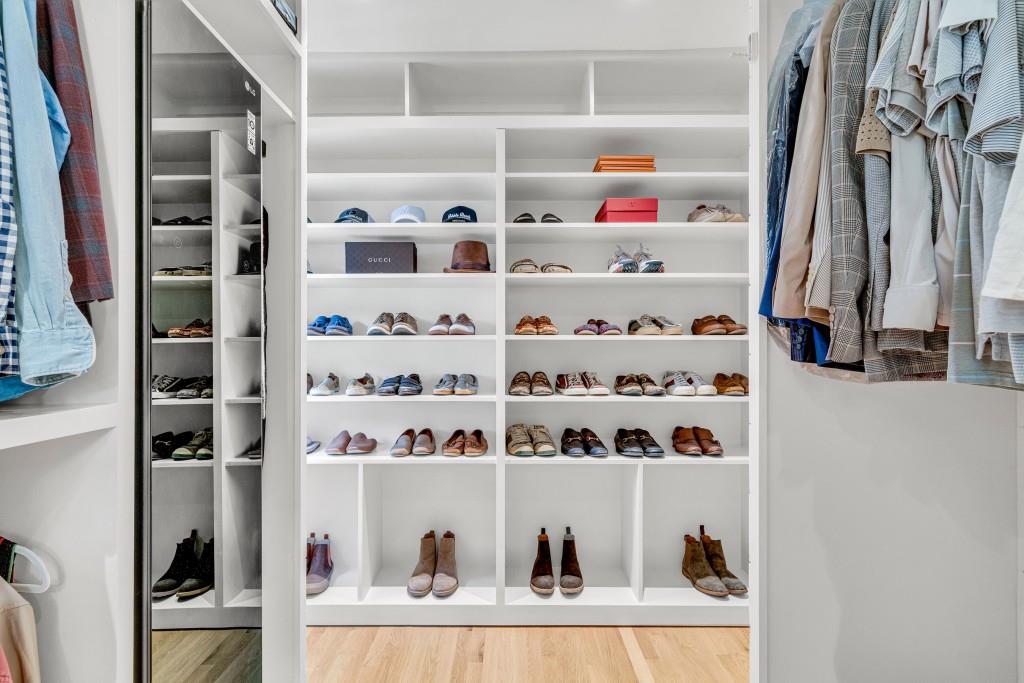 568 E Wesley Road NE